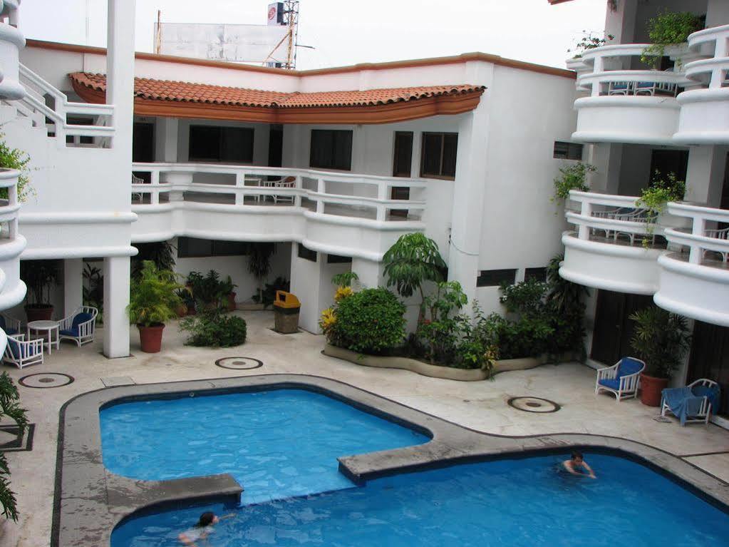 Hotel Y Suites Plaza 曼萨尼约 外观 照片