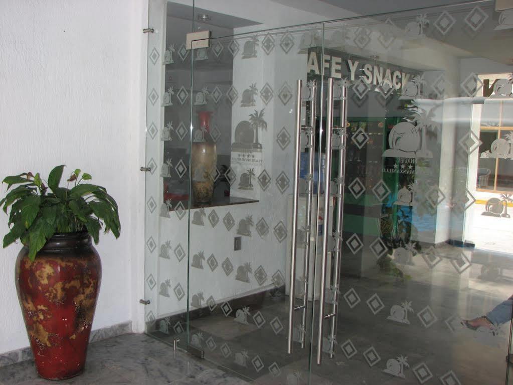 Hotel Y Suites Plaza 曼萨尼约 外观 照片