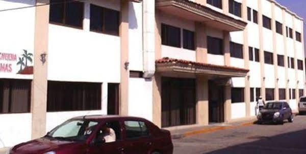 Hotel Y Suites Plaza 曼萨尼约 外观 照片