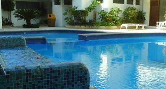 Hotel Y Suites Plaza 曼萨尼约 外观 照片